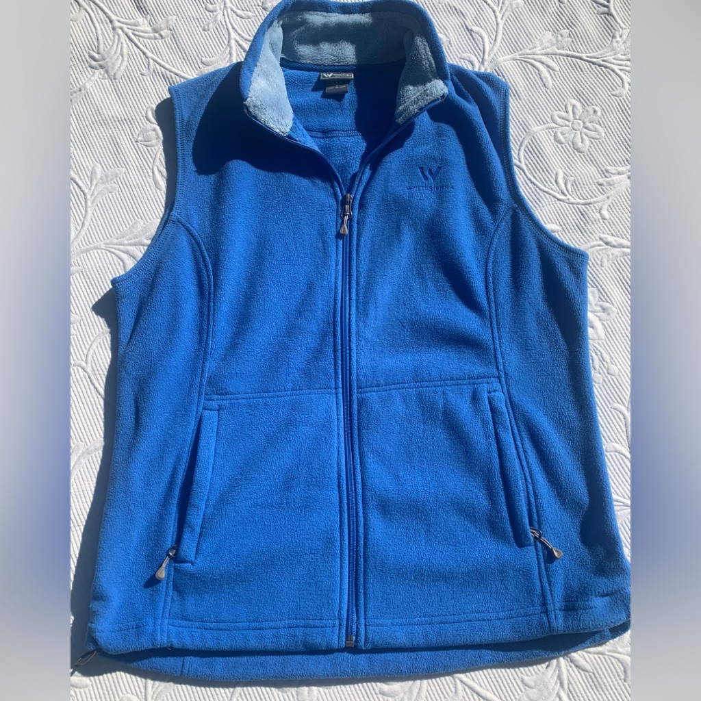 White Sierra Fleece Vest Size Medium